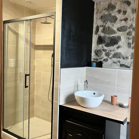 Maison Pour Se Ressourcer Proche Vulcania - 10 Min Tatil Evi