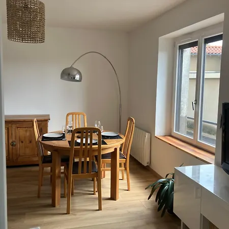 Maison Pour Se Ressourcer Proche Vulcania - 10 Min Tatil Evi *